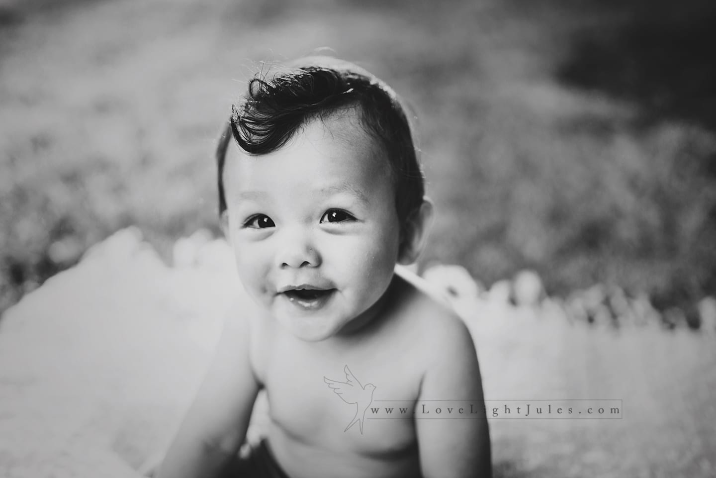 black-and-white-image-from-sacramento-baby-photographer