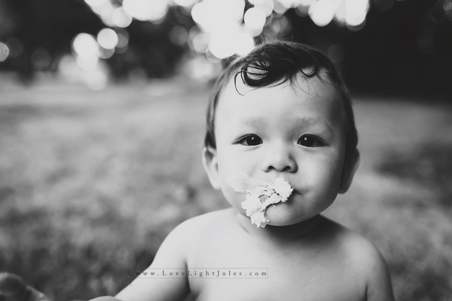 image-of-boy-from-outdoor-cake-smash-photo-session-in-sacramento