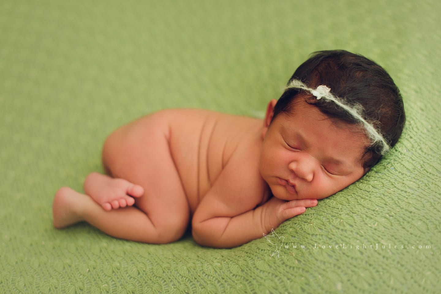 image-of-baby-on-green-blanket-by-sacramento-photographer