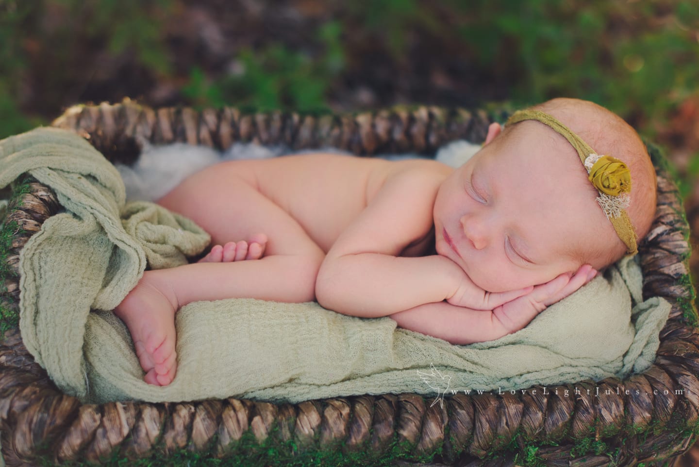 image-of-outdoor-newborn-in-a-basket--by-sacramento-photographer