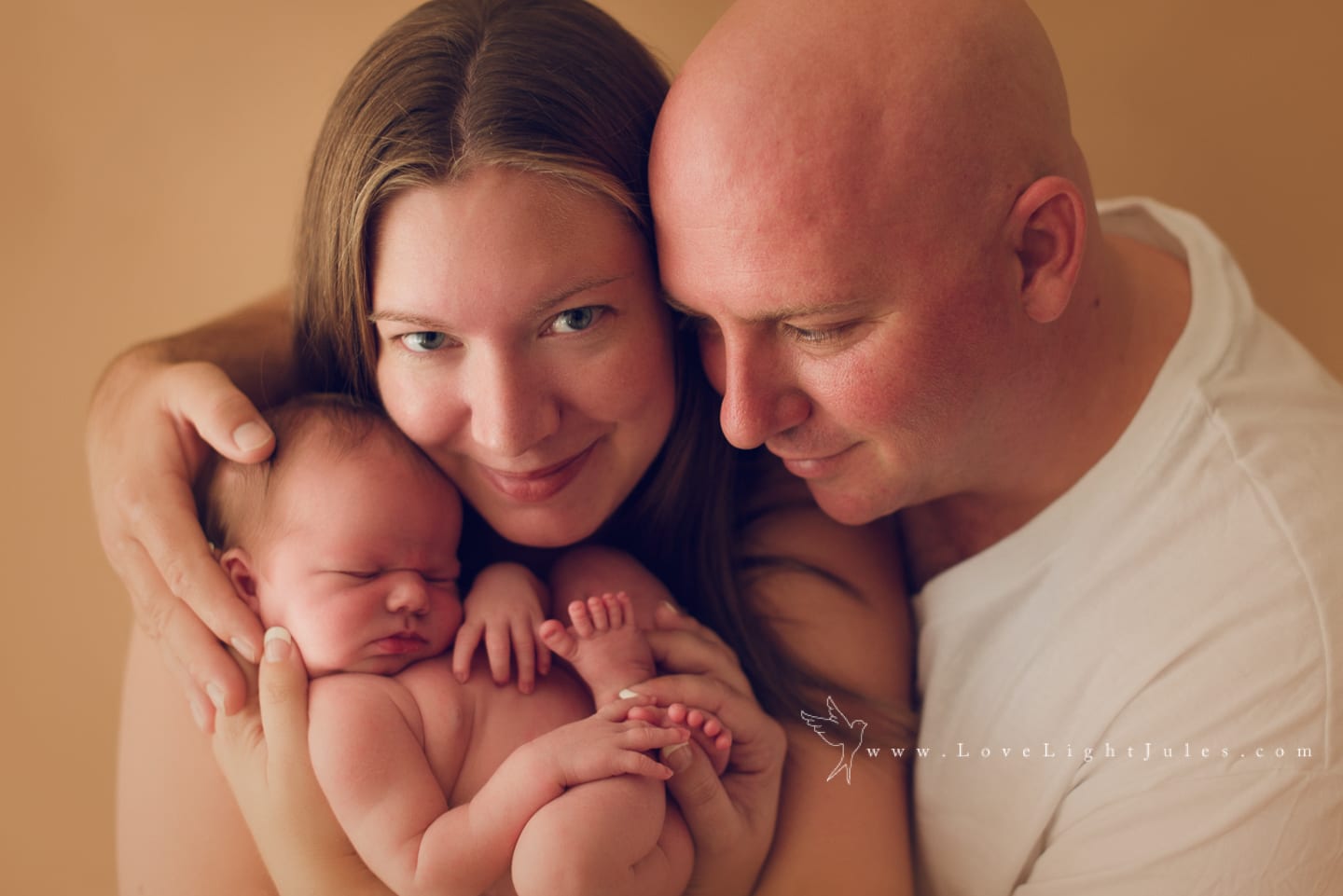 family-picture-with-newborn-by-sacramento-photographer