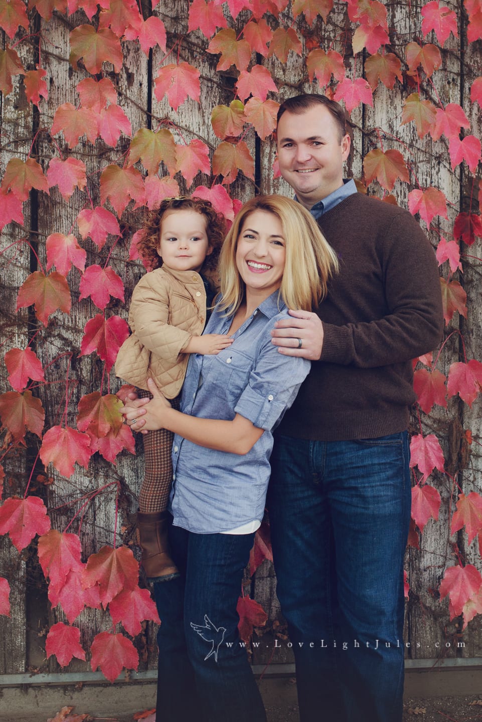 photo-session-with-family-and-autumn-leaves-in-sacramento-area-winery
