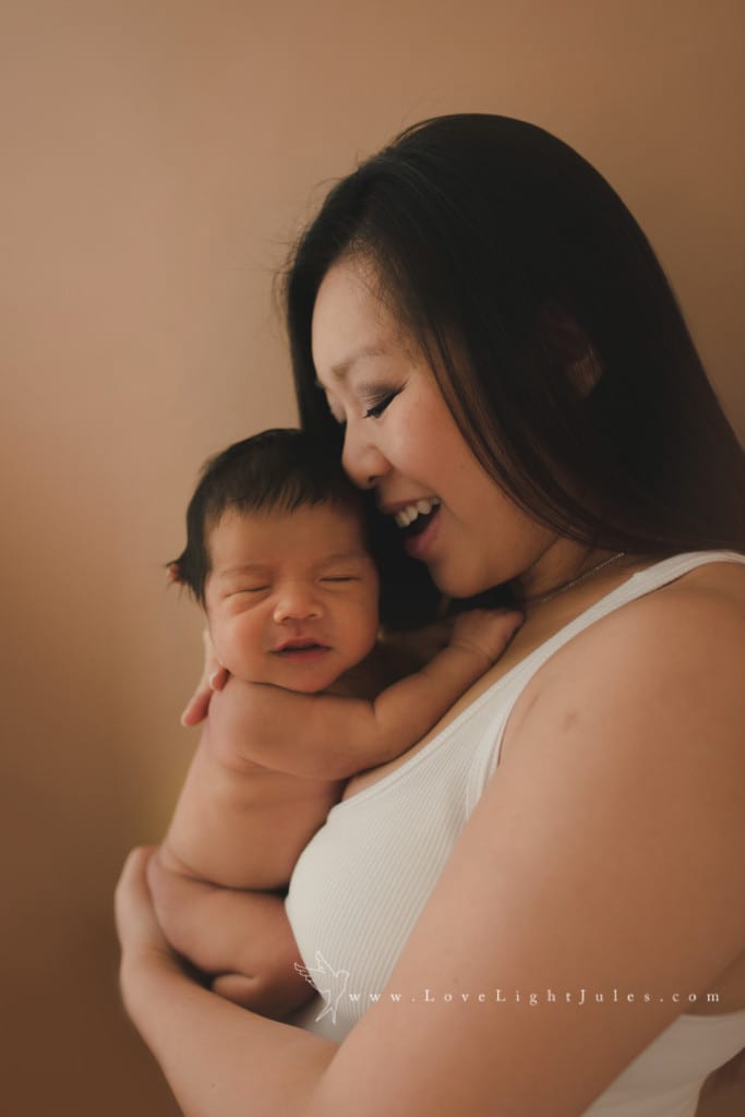 Sacramento-newborn-and-mom-photography.jpg