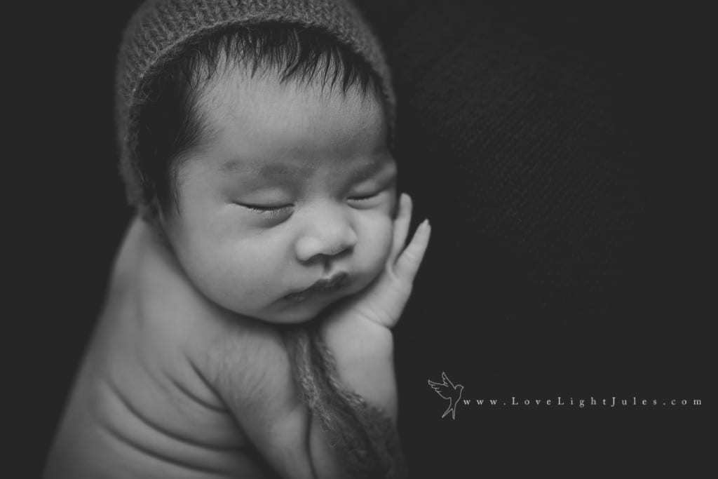 bw-sacramento-newborn-photographer